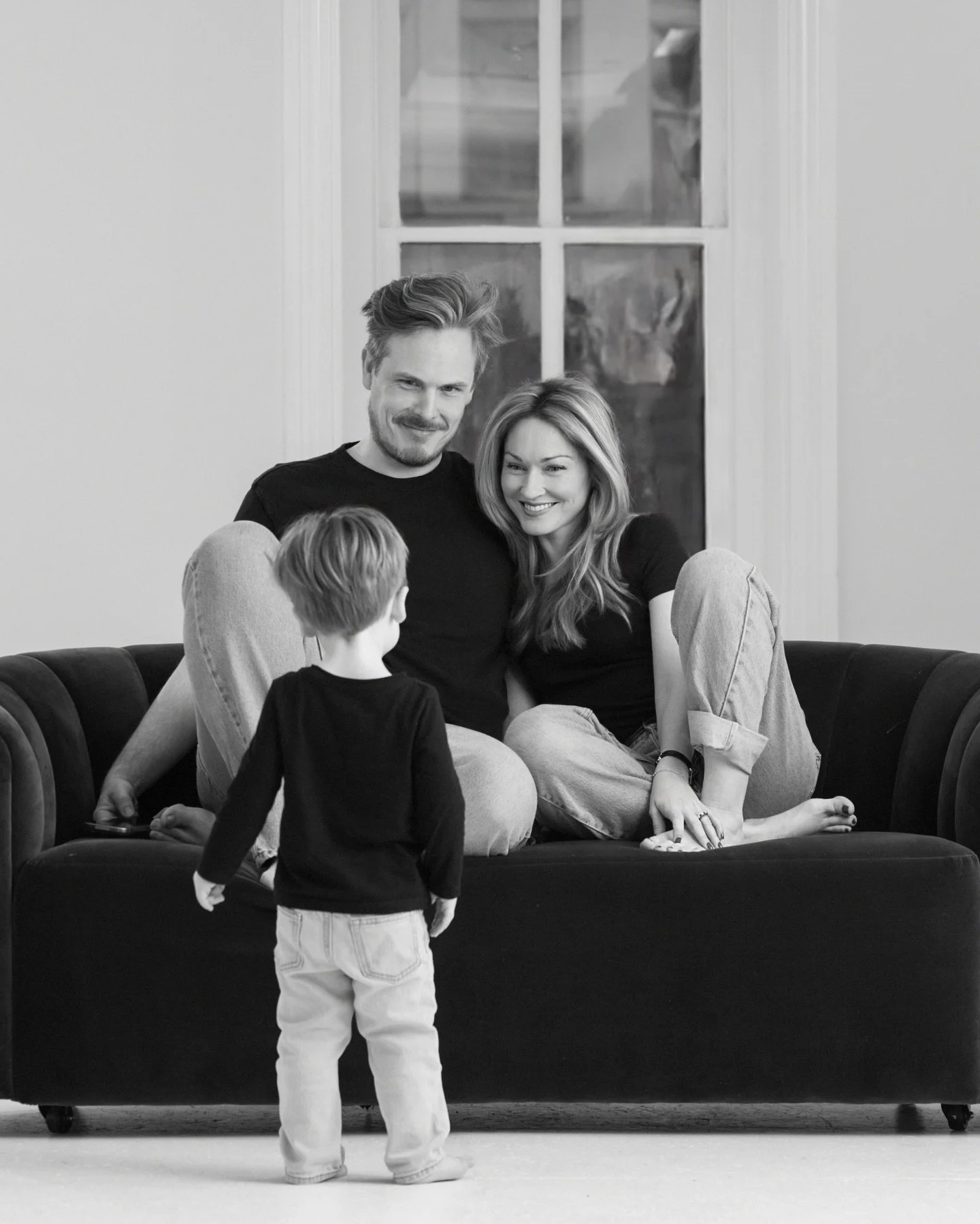 We successfully managed to take our own holiday photos this year! If only we had a robot cracking jokes to get Ethan to look at the camera 😂 - So grateful for this family ❤️