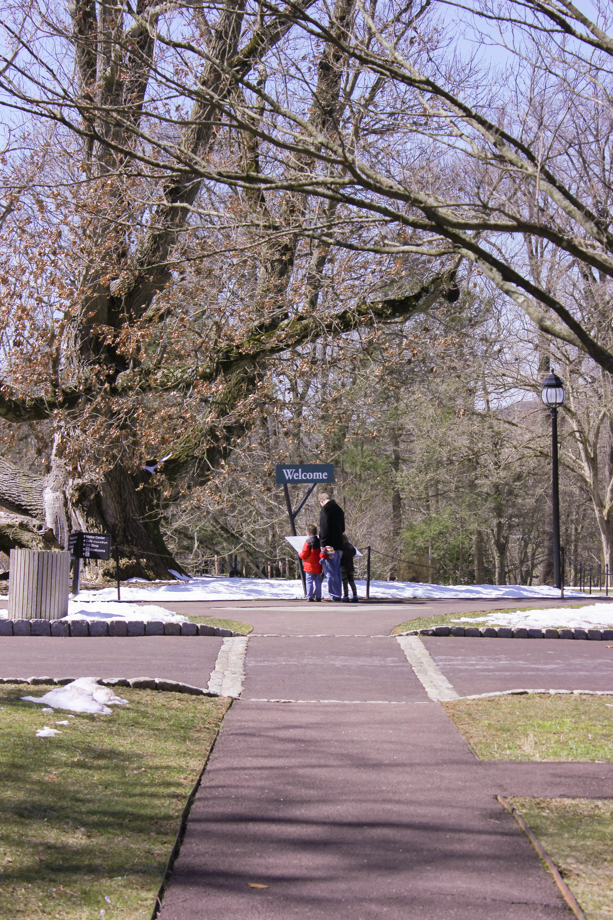 welcome sign-9697.jpg