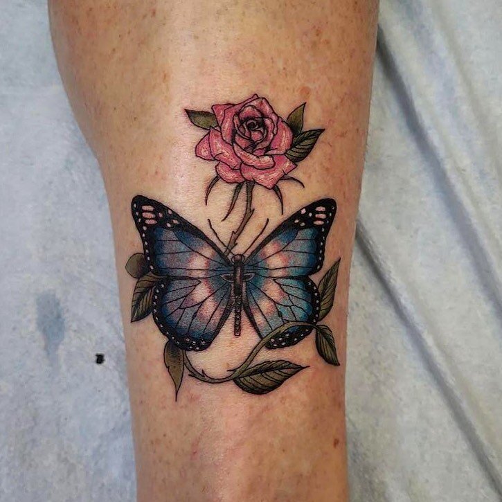 butterfly rose done on susan by @wingedsquid 
thanks for coming by! 🌸💐🦋 

#rosetattoo #butterflytattoo #colortattoo #legtattoo #losangelestattoo #losangelestattooartist #floraltattoo