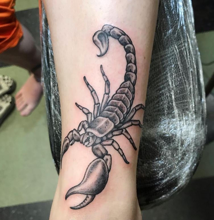 west_animal_scorpion_bug_realsitic_realism_blackandgrey_forearm_rabblerousertattoo_losangeles.jpg
