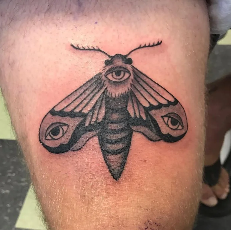west_animal_moth_eyes_illustrative_semirealism_blackandgrey_rabblerousertattoo_losangeles.jpg