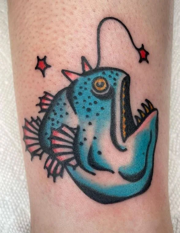 leslie_monster_fish_cute_creepy_neotraditional_color_colorful_anglerfish_animal_fish_stars_bold_rabblerousertatoo_losangeles.jpg