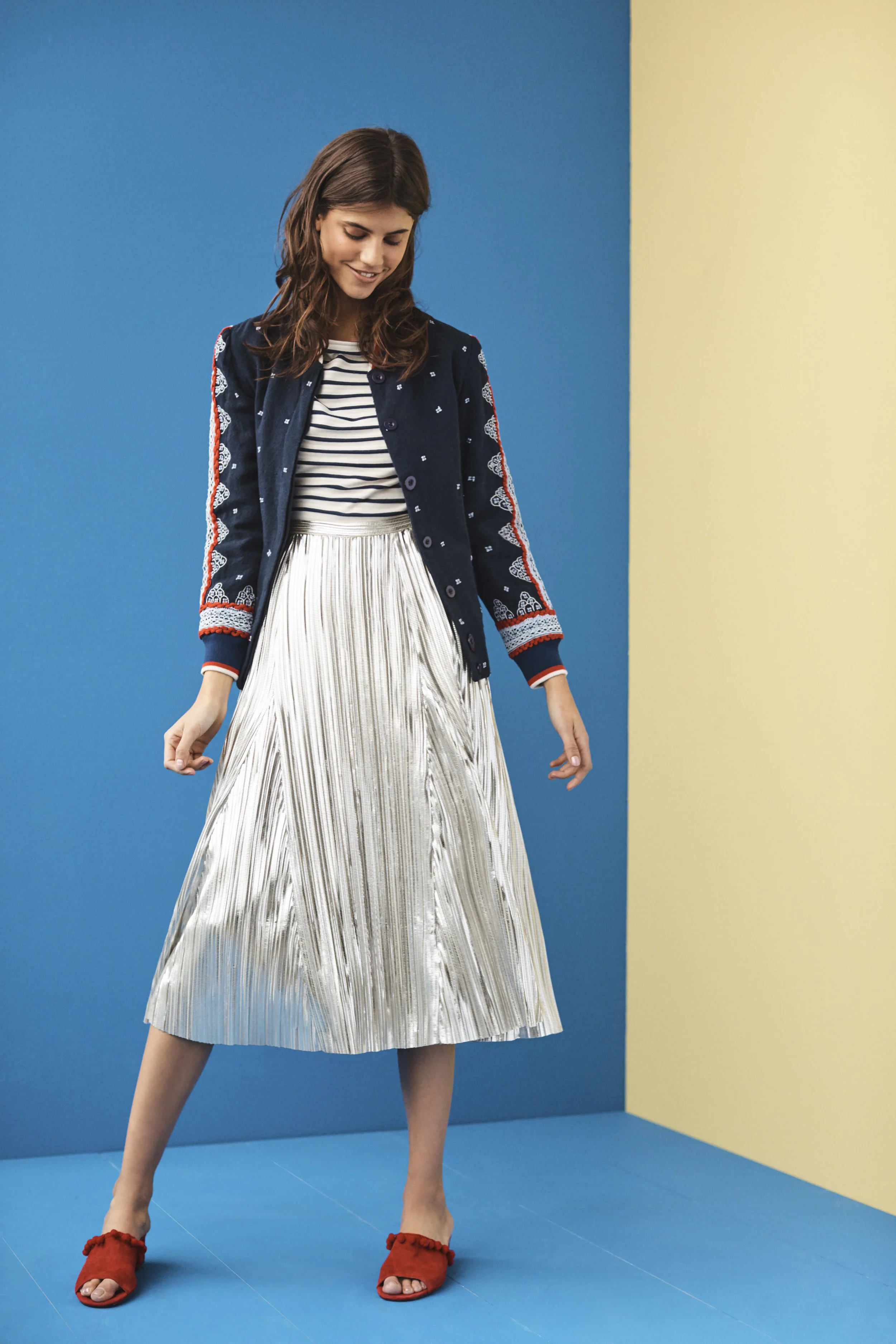 12_16_16_ANTFEB17_WEB_CREATIVE_STRIPES_ANTONINA_Shot_14_0008_post_SA.jpg