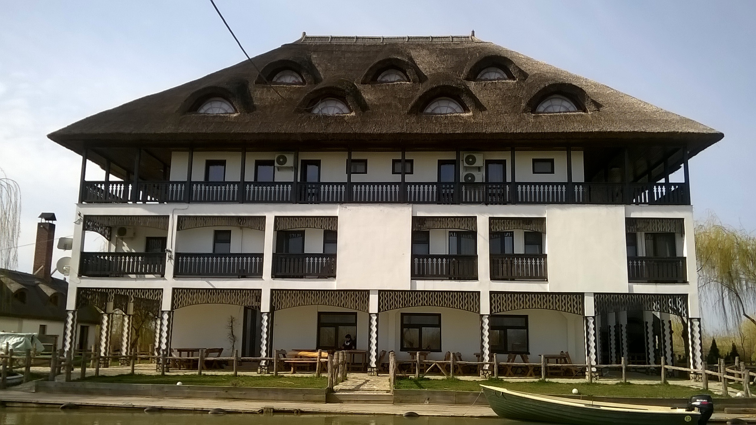 DANUBE DELTA ACCOMMODATION - DELTA PARADISE HOTEL