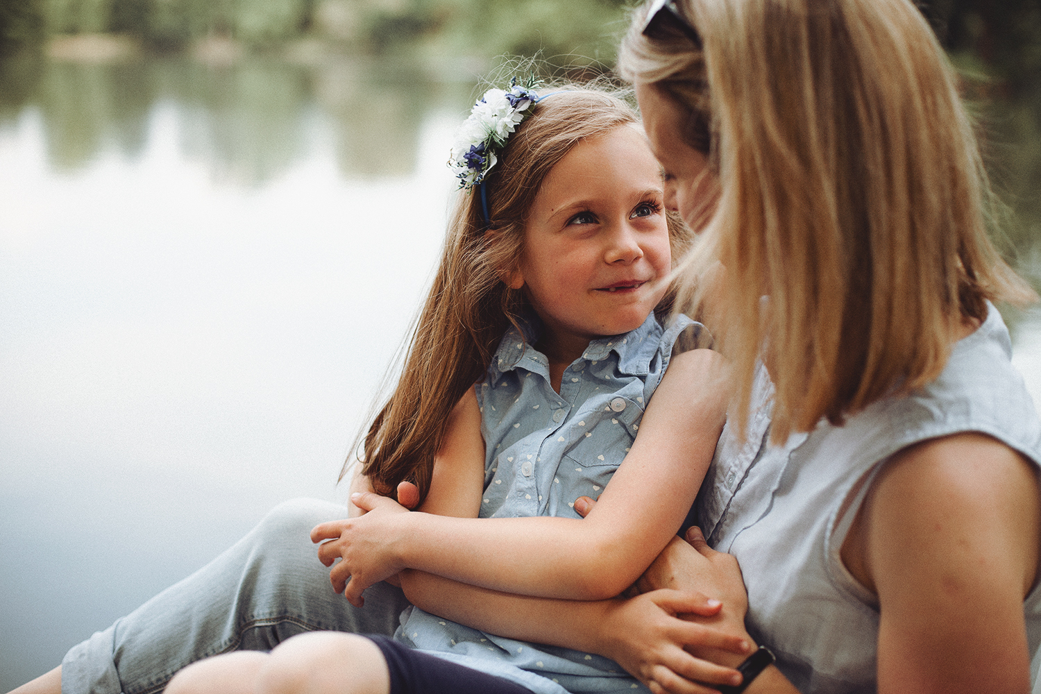 Family photoshoot in gardens (10).jpg