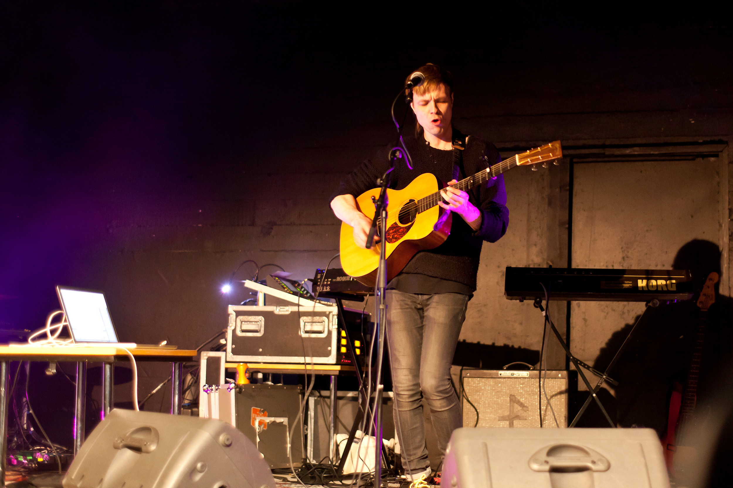 Pétur Ben in live concert at The Freezer Hostel in Iceland