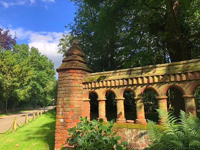 You can&rsquo;t beat a lovely bit of brickwork...#brickwork #bricks #suffolk #dailywalk #lovesuffolk #blueskiesandsunshine