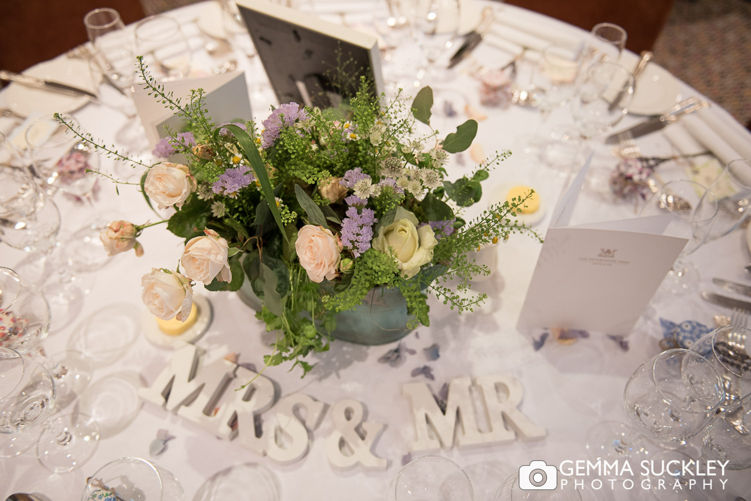 mr-and-mrs-wedding-letters.JPG