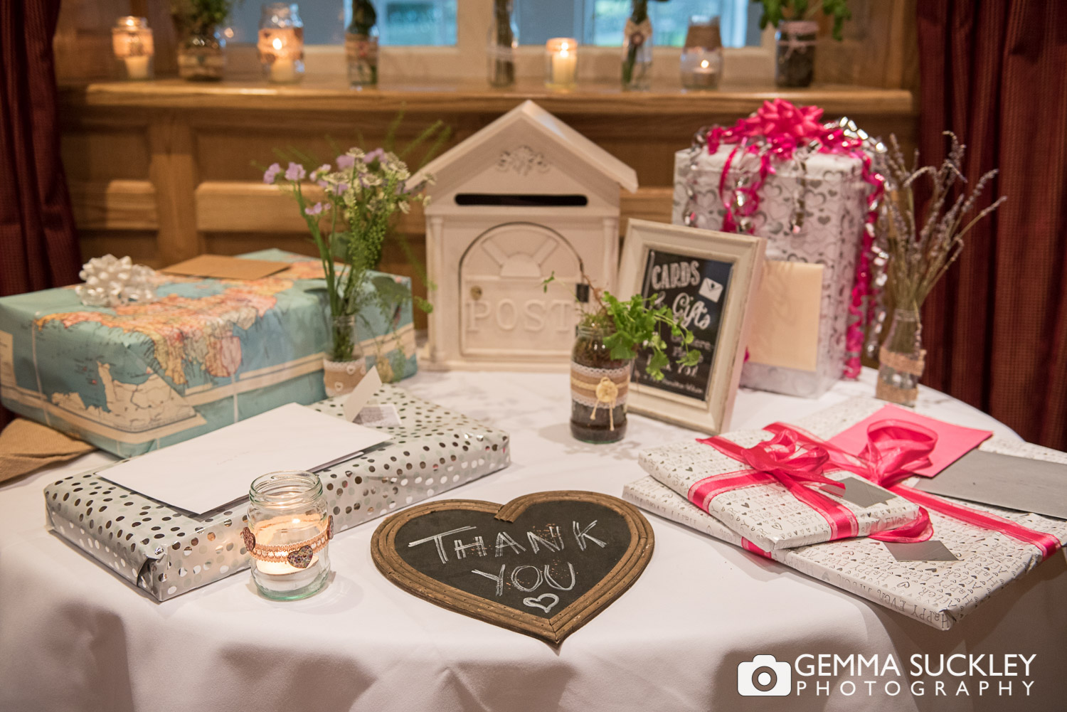 wedding-gift-table.JPG