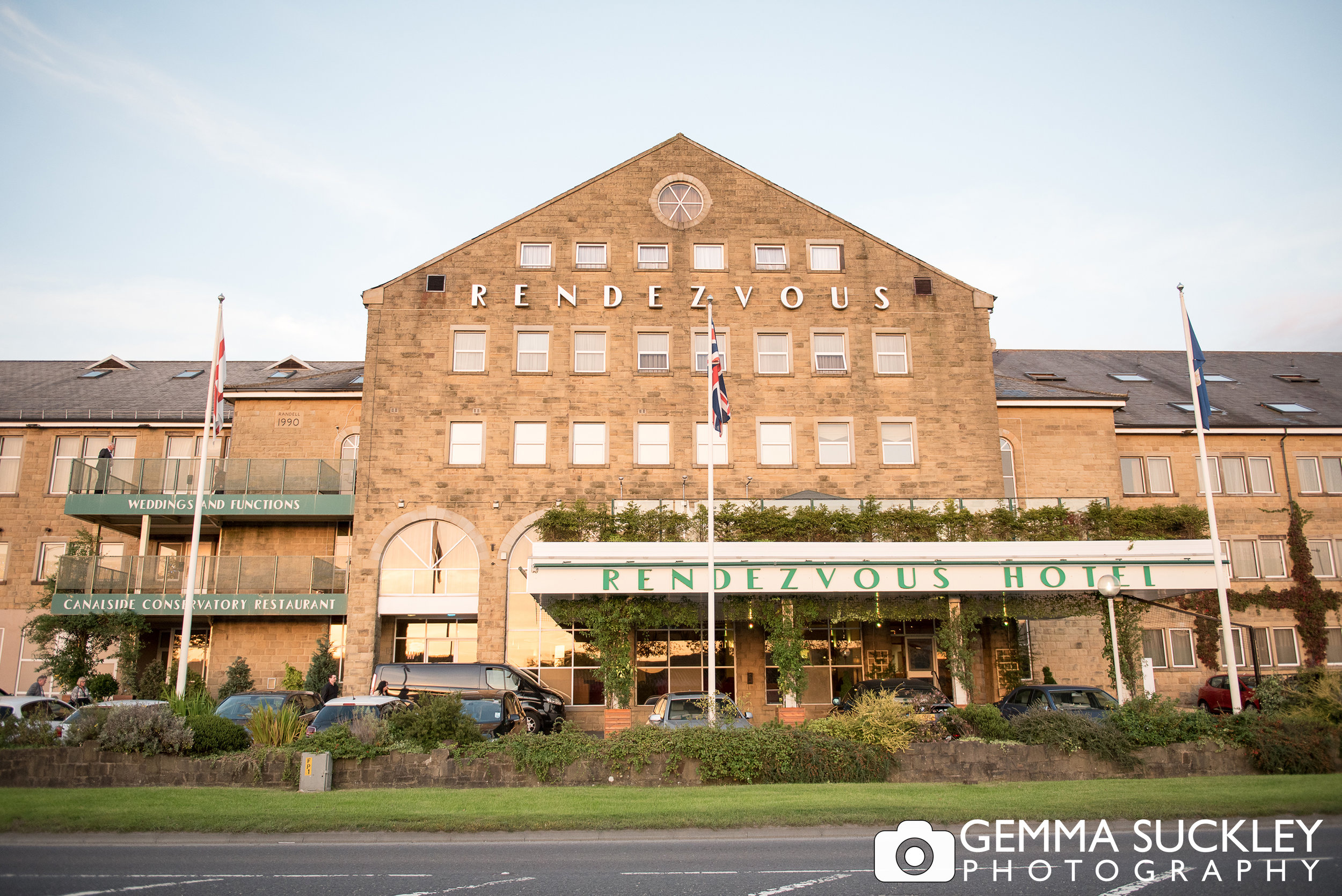 the outside of rendezous at skipton