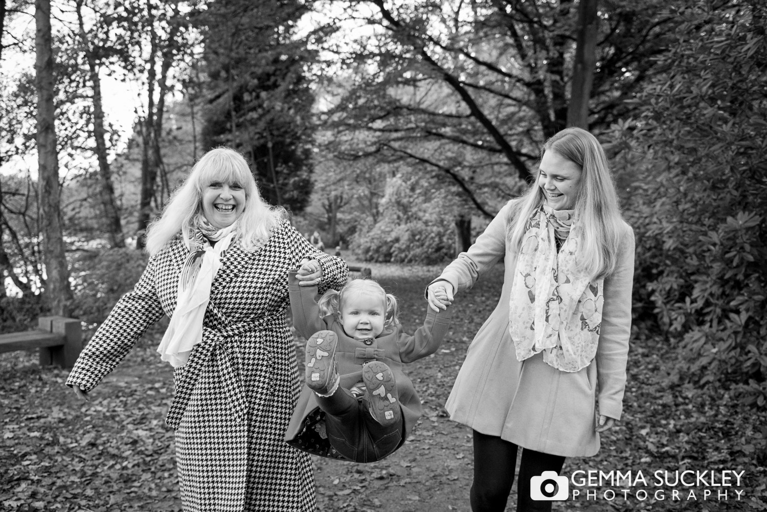 mum-and-daughter-family-photos-yorkshire.JPG