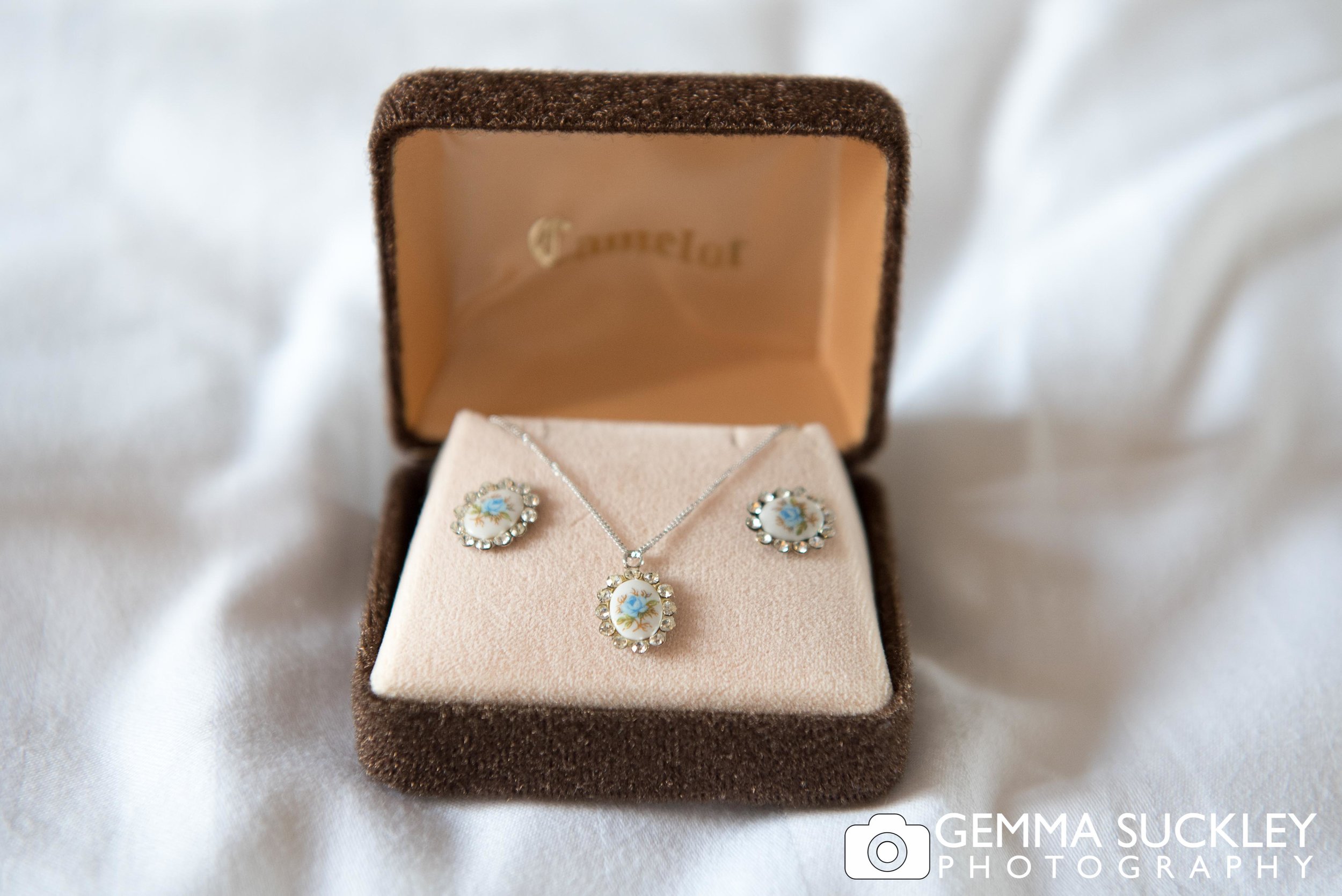 bridal blue earrings 