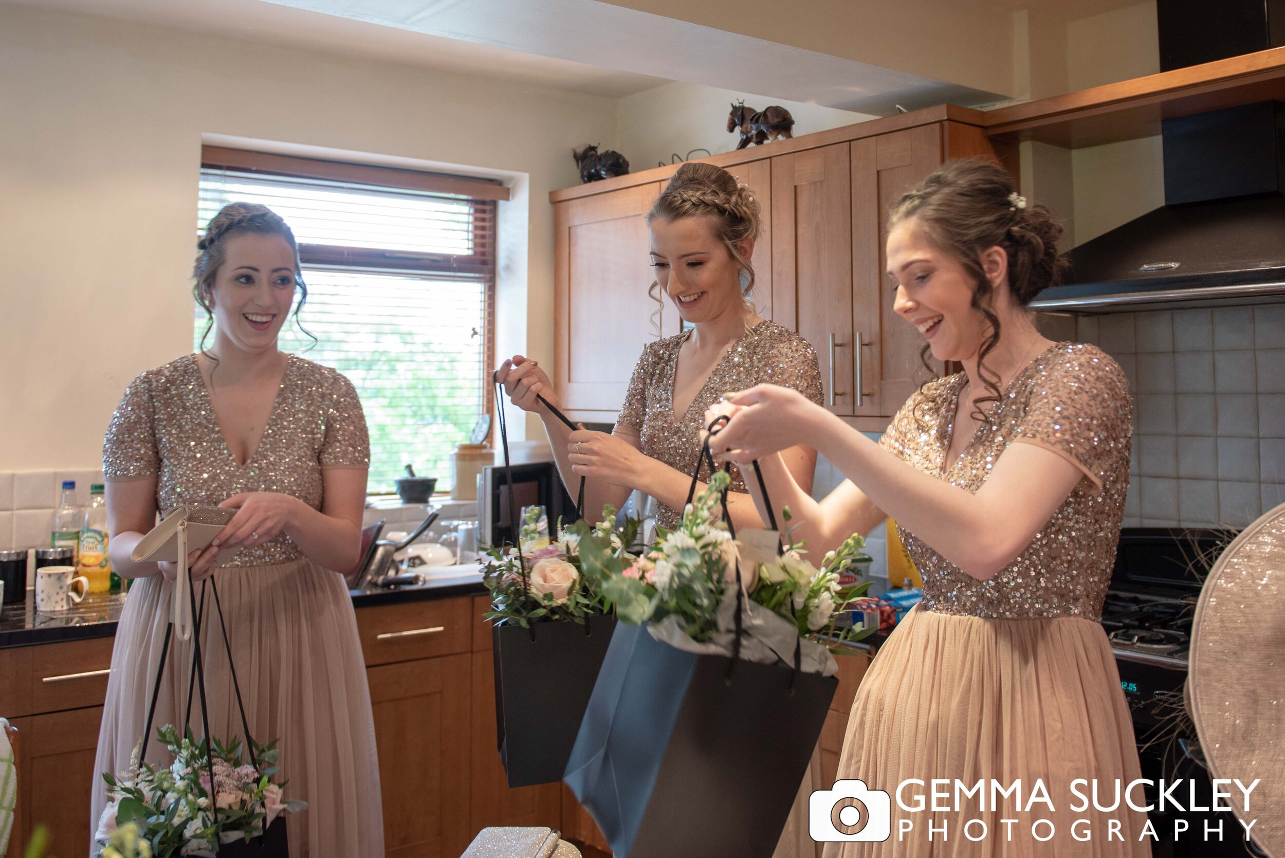 bridesmaid with their flowrs