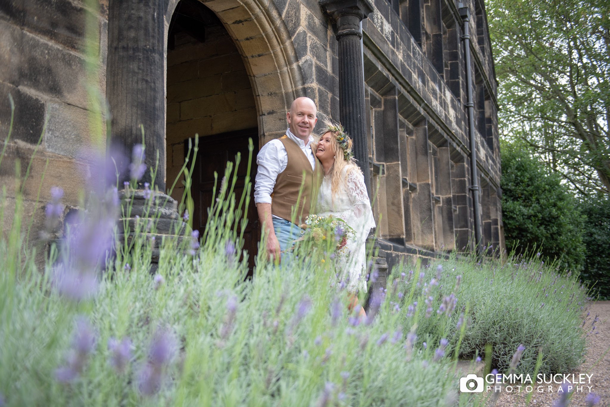wedding photography at east riddlesden hall with the lavender