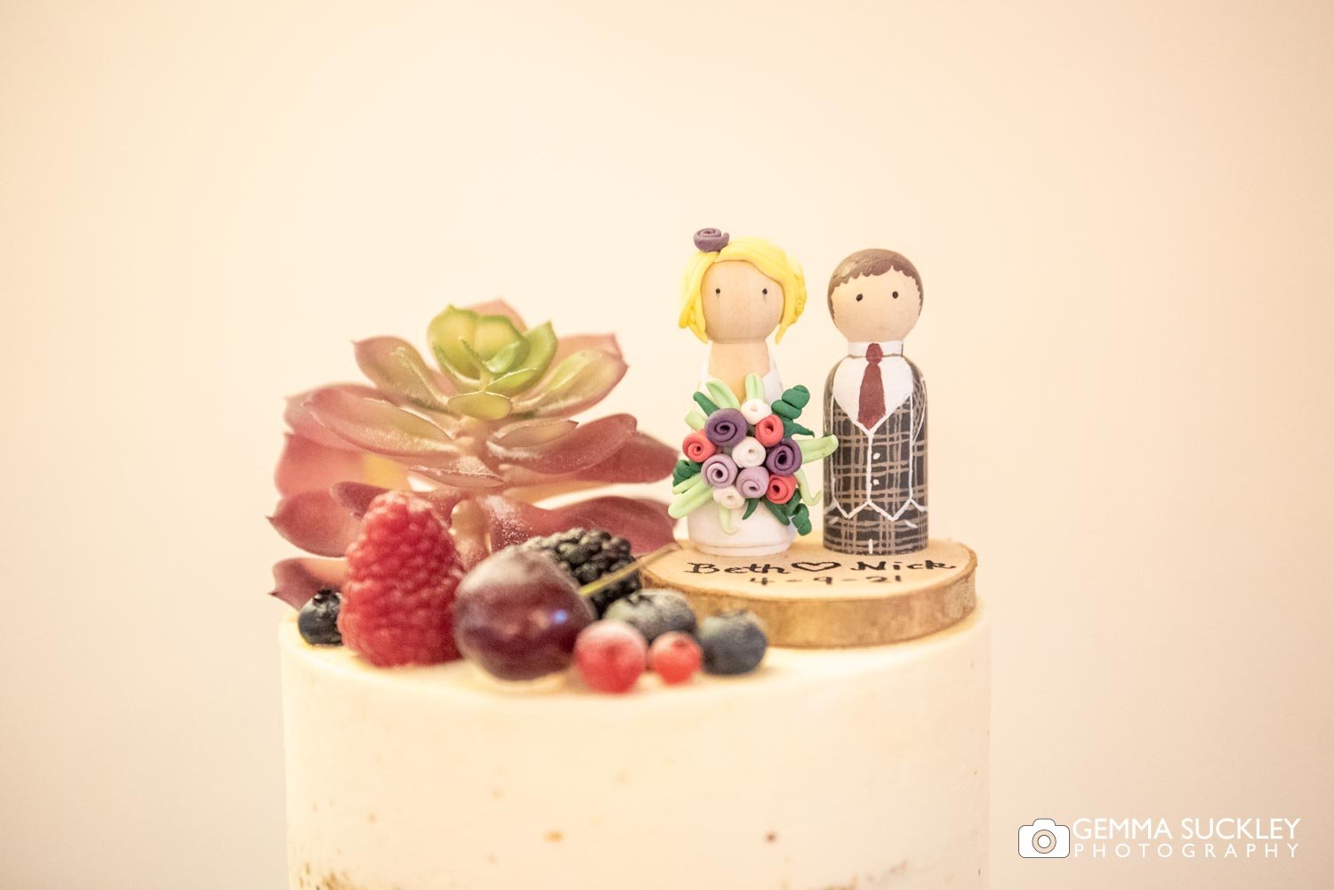 bride and groom cake topper