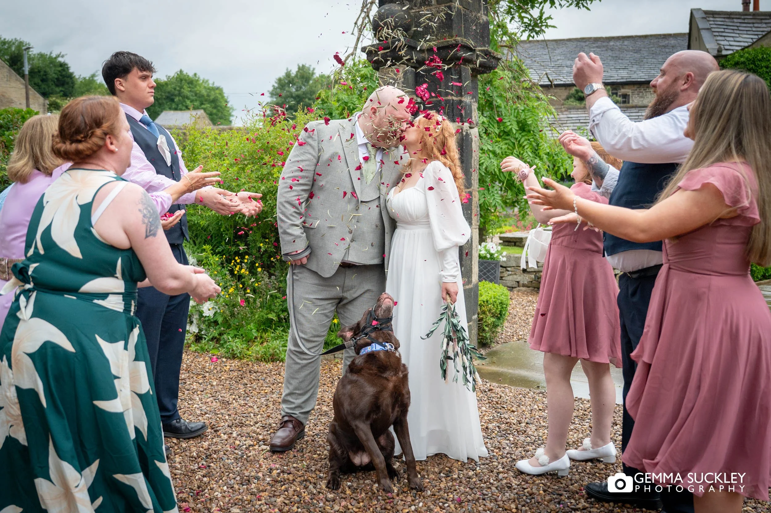 wedding throwing confetti 