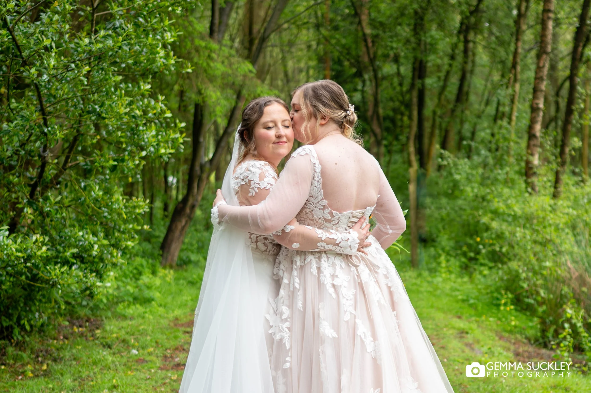 Rachel and Dagmara walking through the woodland at Chevin Hotel