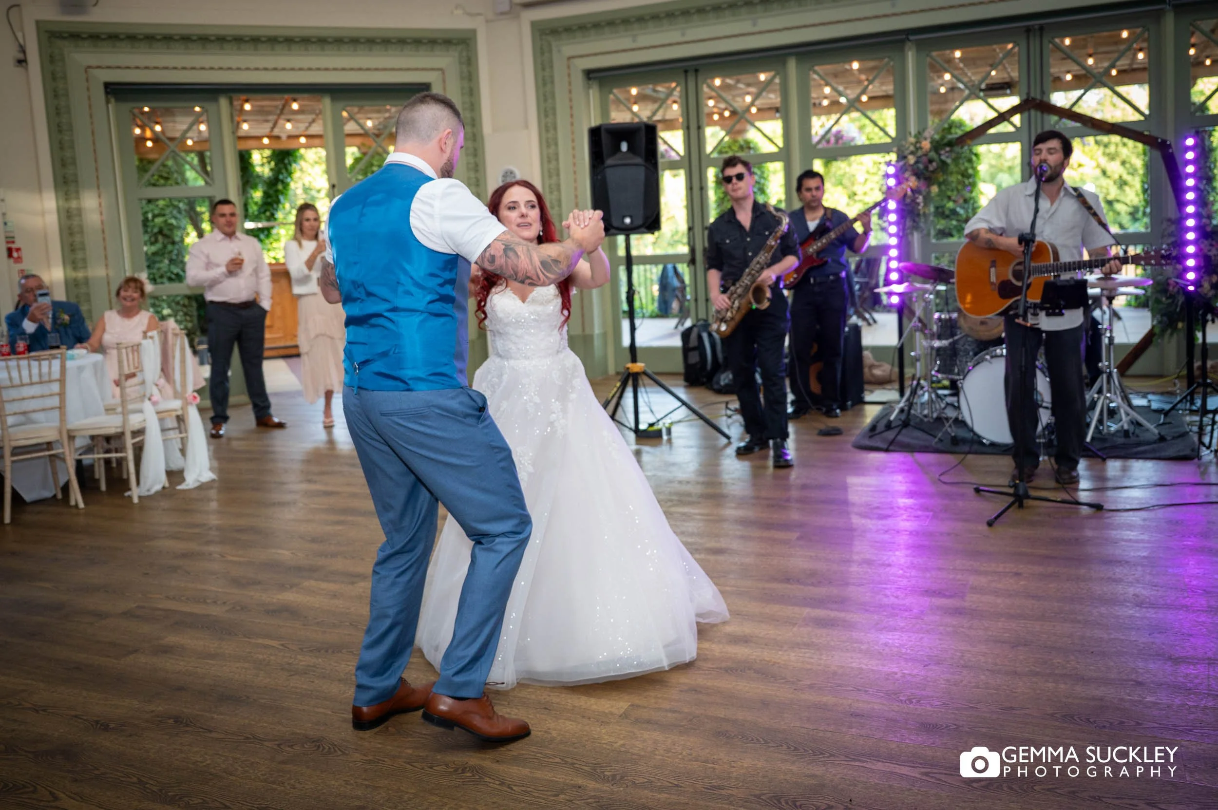 The Wilde Ones singing the first dance at The Sun Pavilion Harrogate