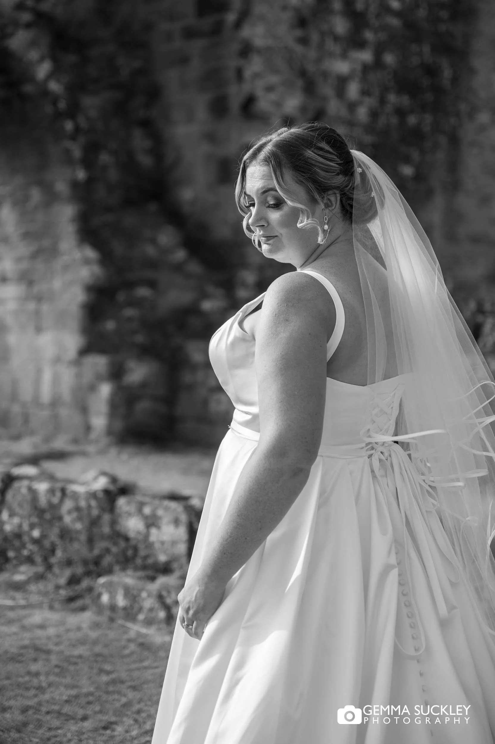 bridal portrait at bolton abbey