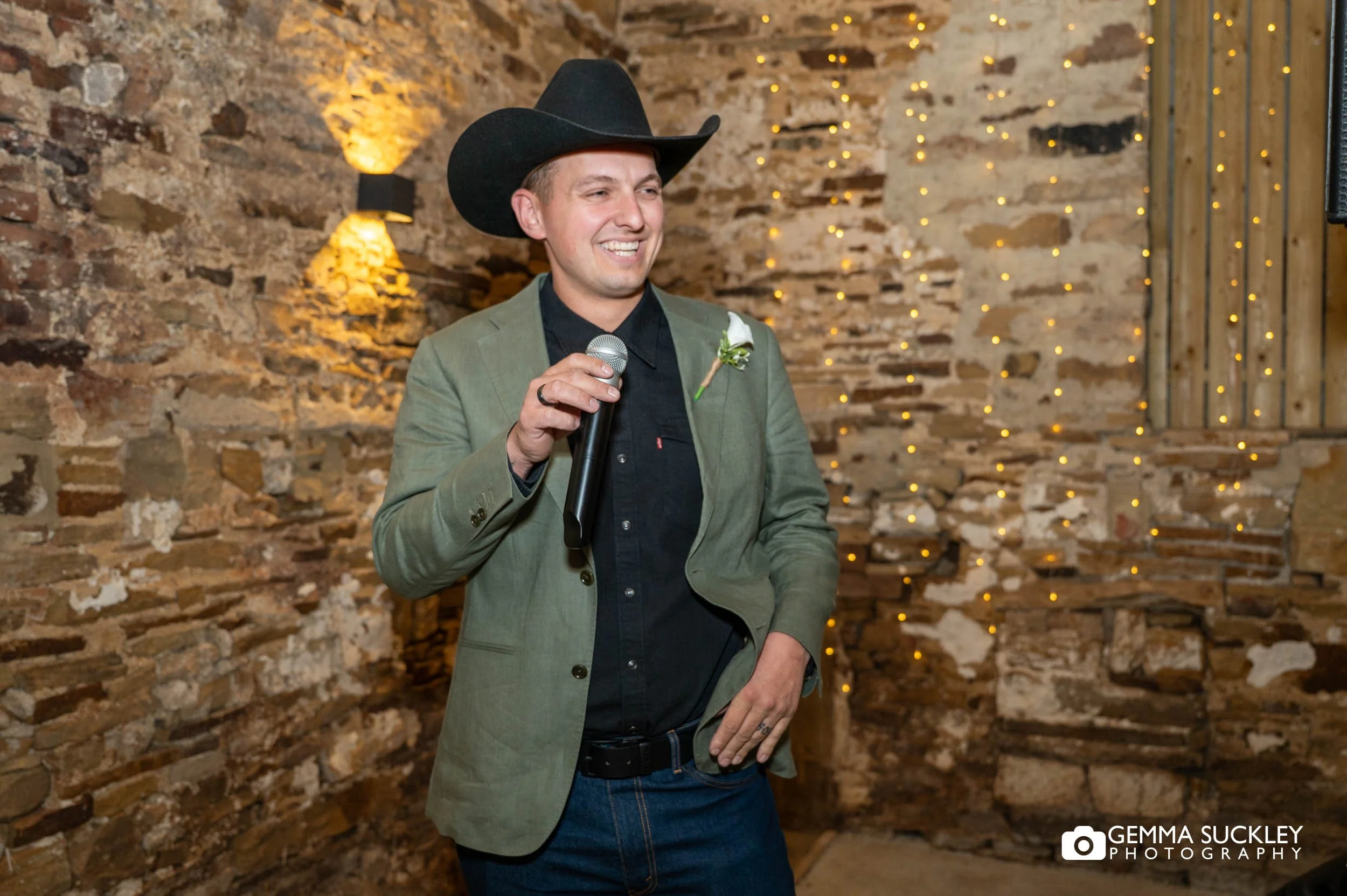 groom making his speech