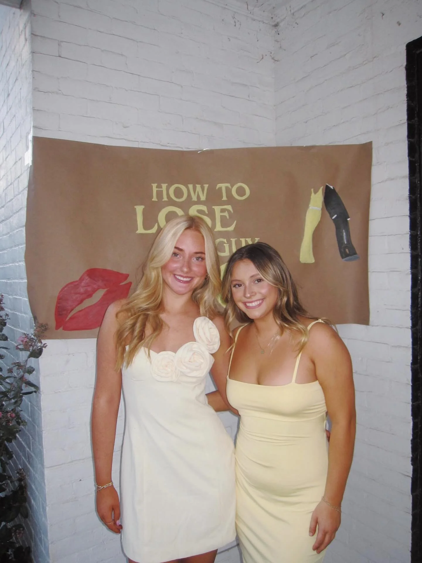 How To Lose A Guy In 10 Days!πππ
First date party of the year in the books!! We had the best time Thursday night with @ukagr and our sisters!!β¨
#DELTAZETA #UKDZ #KENTUCKYDZ #DATEPARTY