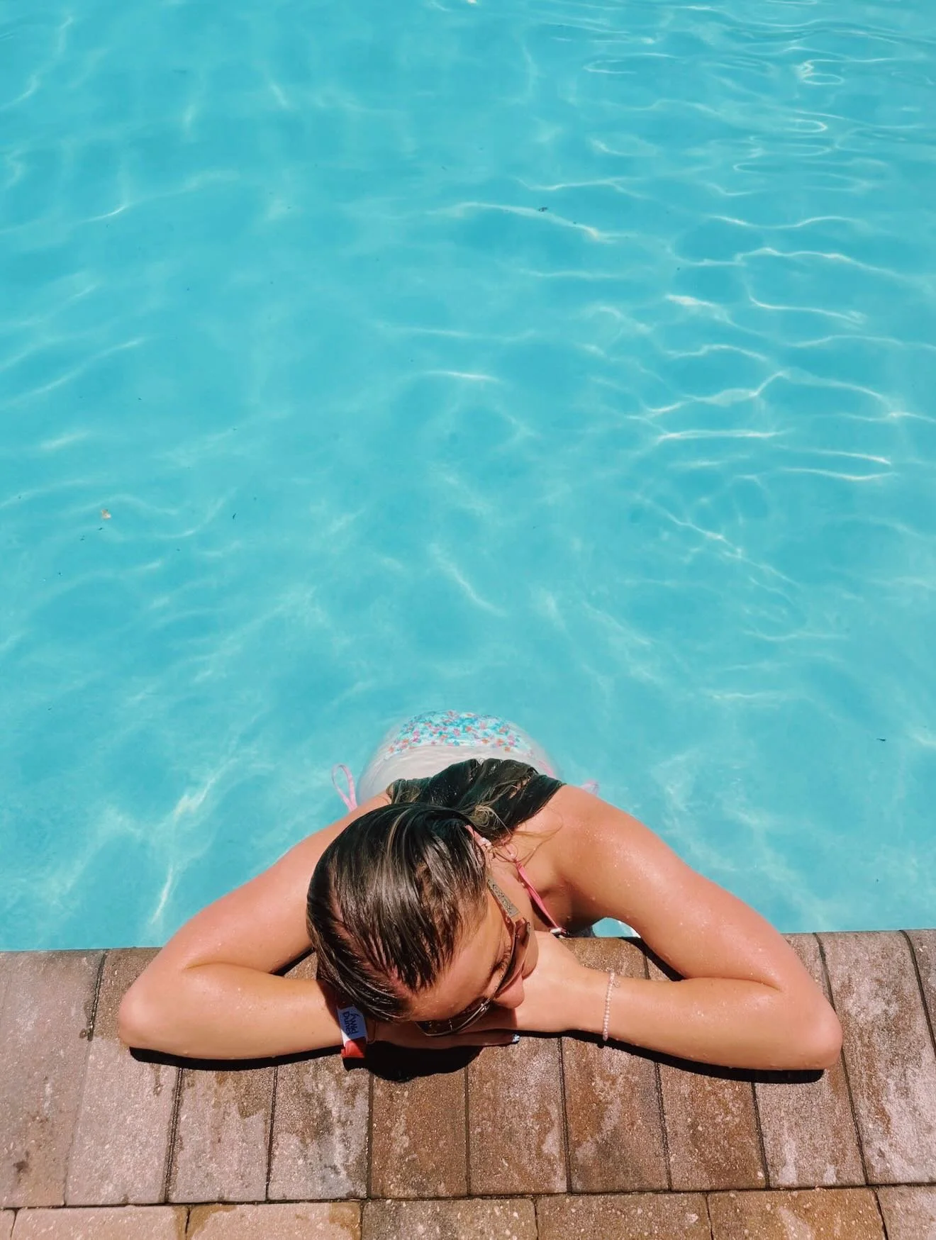LIFE&rsquo;S BETTER IN A BIKINI!!! 

#DELTAZETA #SUMMER #KENTUCKY