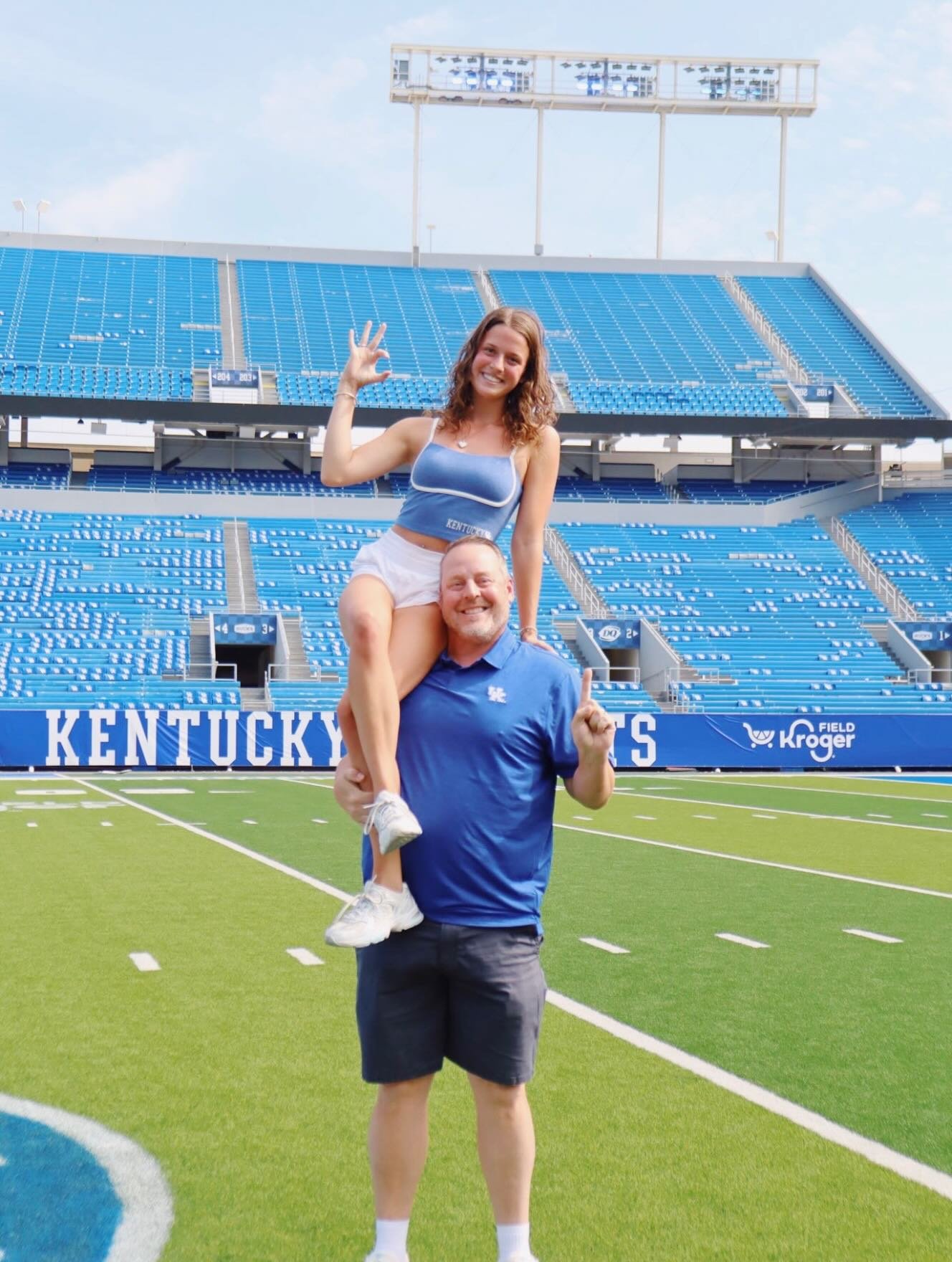 DAD&rsquo;S WEEKEND 2026!!⛳️

We had so much fun this weekend with our dads! We kicked the weekend off with pickleball, played some golf, and wrapped up with a tour of Kroger Field!!!

Thank you so so much to our Parents&rsquo; Weekend Chair, @addie,