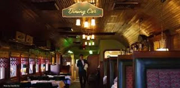 dining car.jpeg