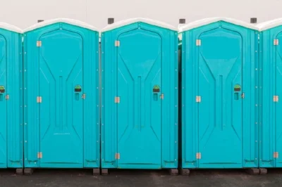 porta-potties-sysk.jpg