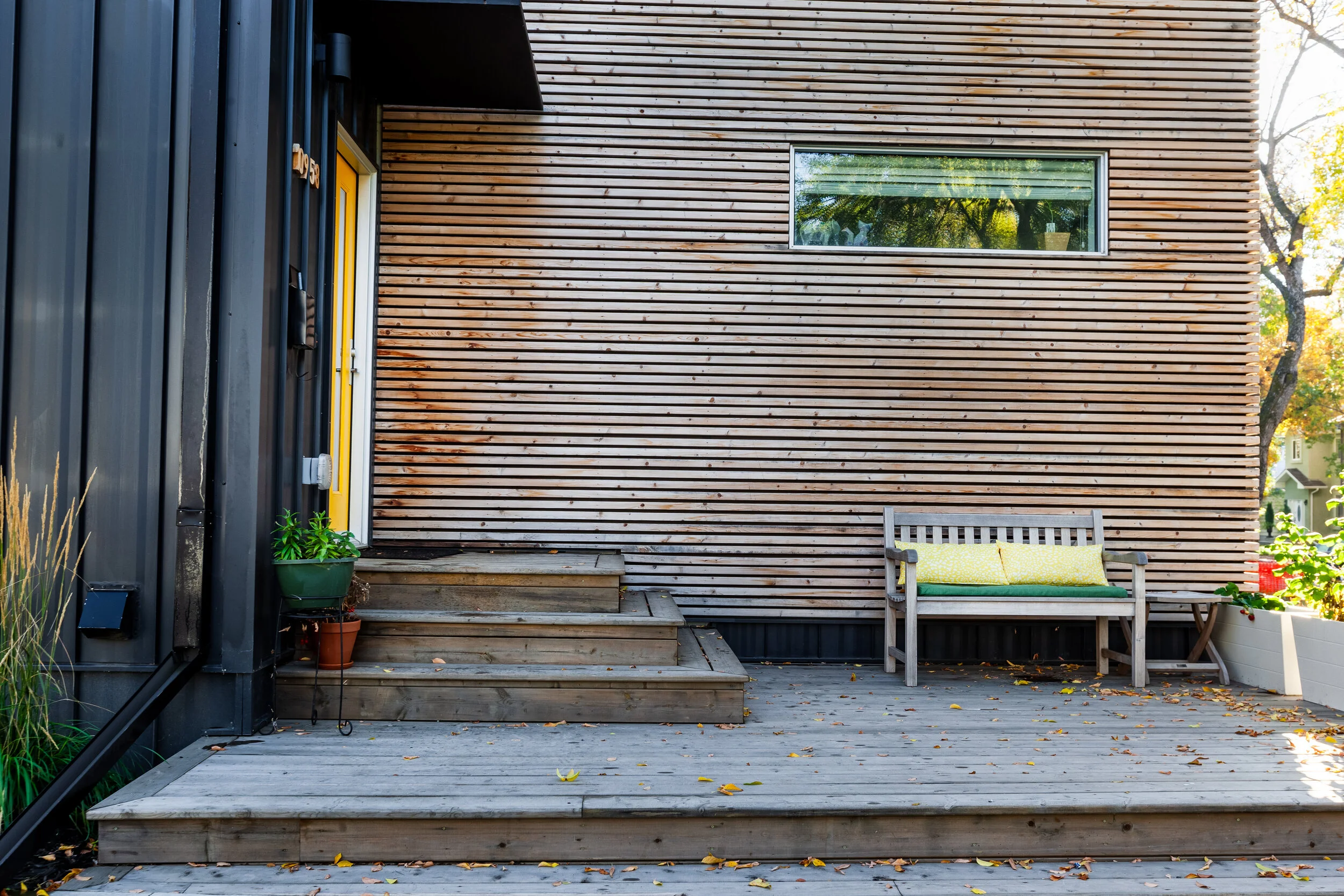 ArtHouse_Residential_Custom_Home_Builder_Edmonton_Modern_Exterior_01.jpg