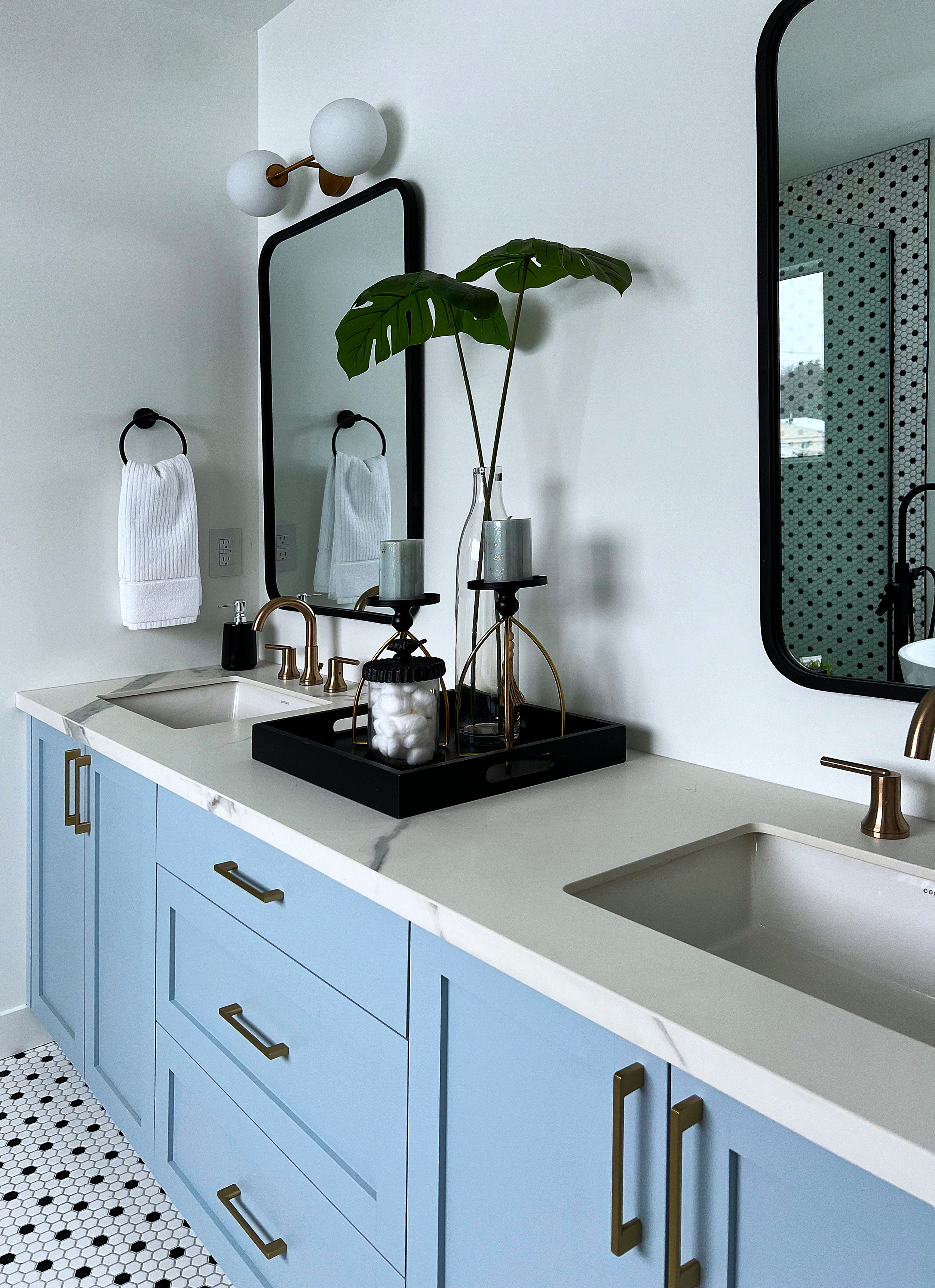 ArtHouse_Residential_Custom_Home_Infill_Parkallen_Edmonton_Builder_Modern_Bethroom_Detail.png