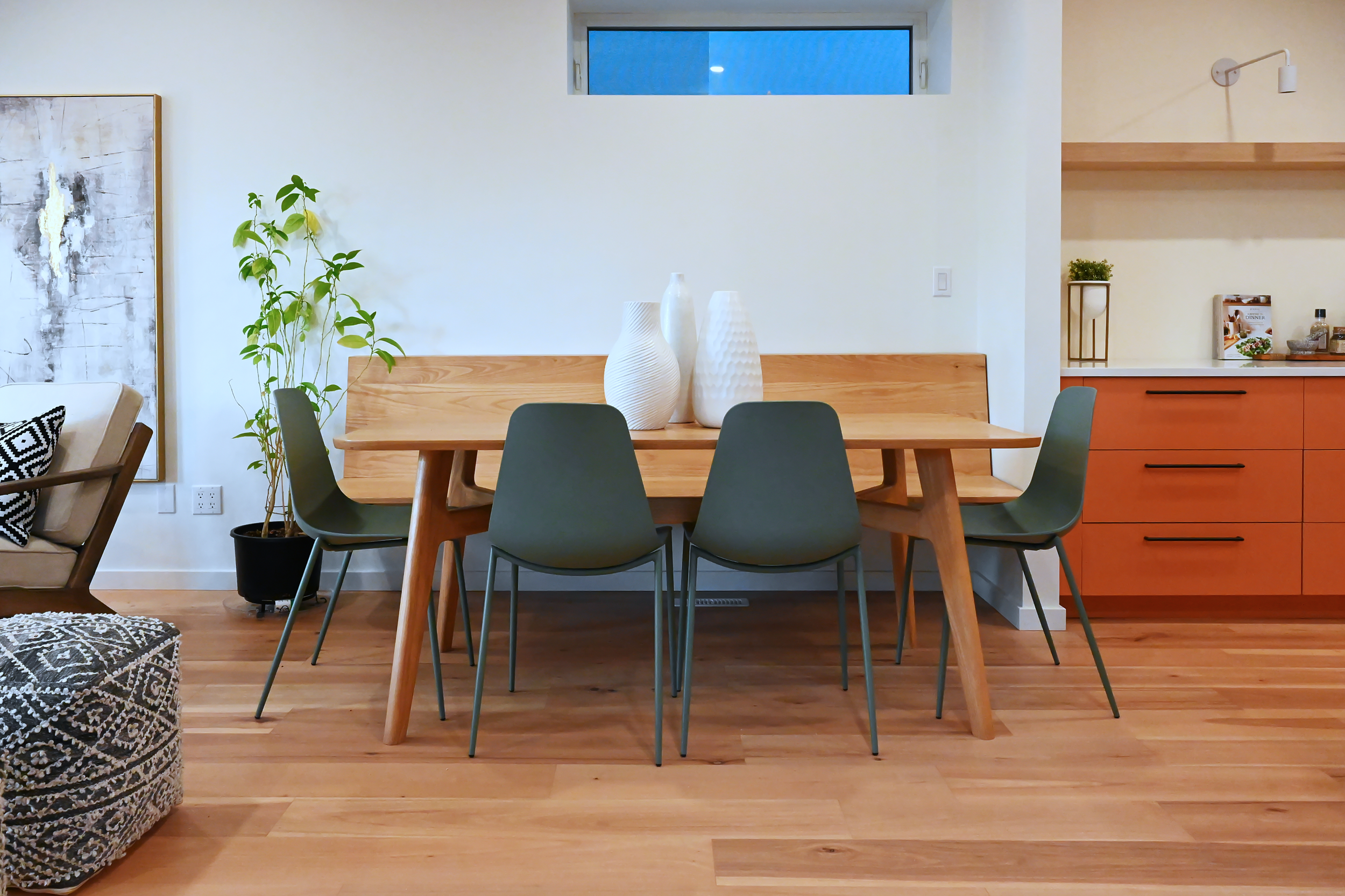 ArtHouse_Residential_Custom_Home_Infill_Windsor_Park_Edmonton_Builder_Diningroom.png