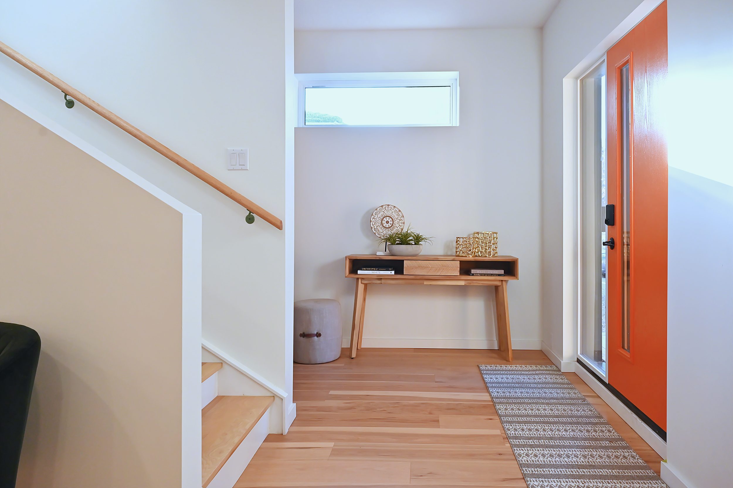 ArtHouse_Residential_Custom_Home_Infill_Windsor_Park_Edmonton_Builder_Entry.png