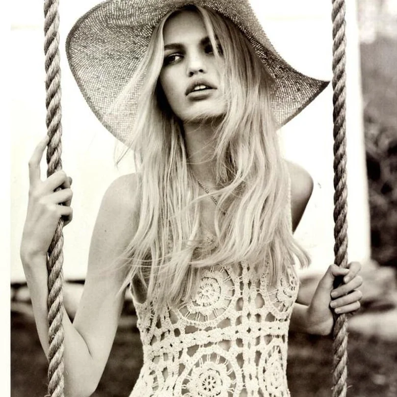 field-of-dreams-daphne-groeneveld-by-lachlan-bailey-for-hm-magazine-spring-2012-0.jpg