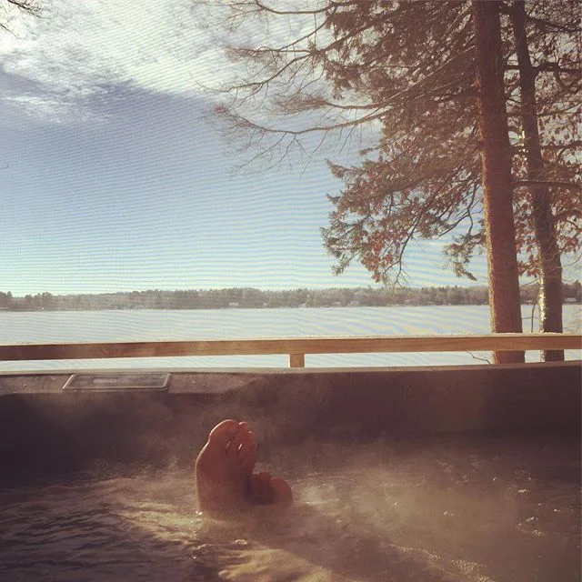 Last morning of our mini winter cabin retreat. #japanesesnowmonkeystyles #jacuzzilife #adirondacks