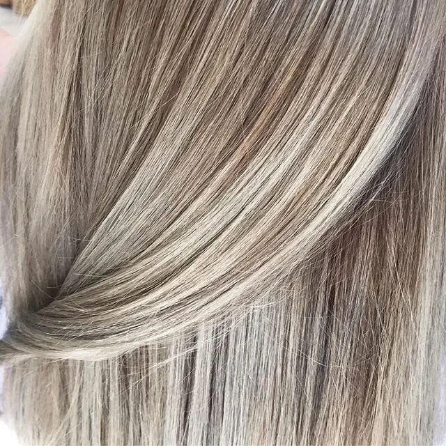 Full Babylights Balayage &amp; Cut by Dayla - @daylaweiss.hairstylist .
.

#heartwoodhair #yyjhair #redkenshadeseq #schwarzkopfprofessional #blondemeschwarzkopf #foilmefoils #behindthechair #yyjsalon #yyjhairstylist #yyjbeauty #yyjlashes #yyjevents #