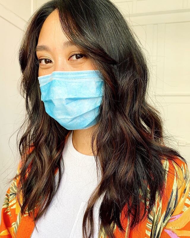 That seventies style, partial balayage &amp; cut by Sabrina
@sabrinafetterkindhair .
.

#heartwoodhair #yyjhair #redkenshadeseq #schwarzkopfprofessional #blondemeschwarzkopf #foilmefoils #behindthechair #yyjsalon #yyjhairstylist #yyjbeauty #yyjlashes