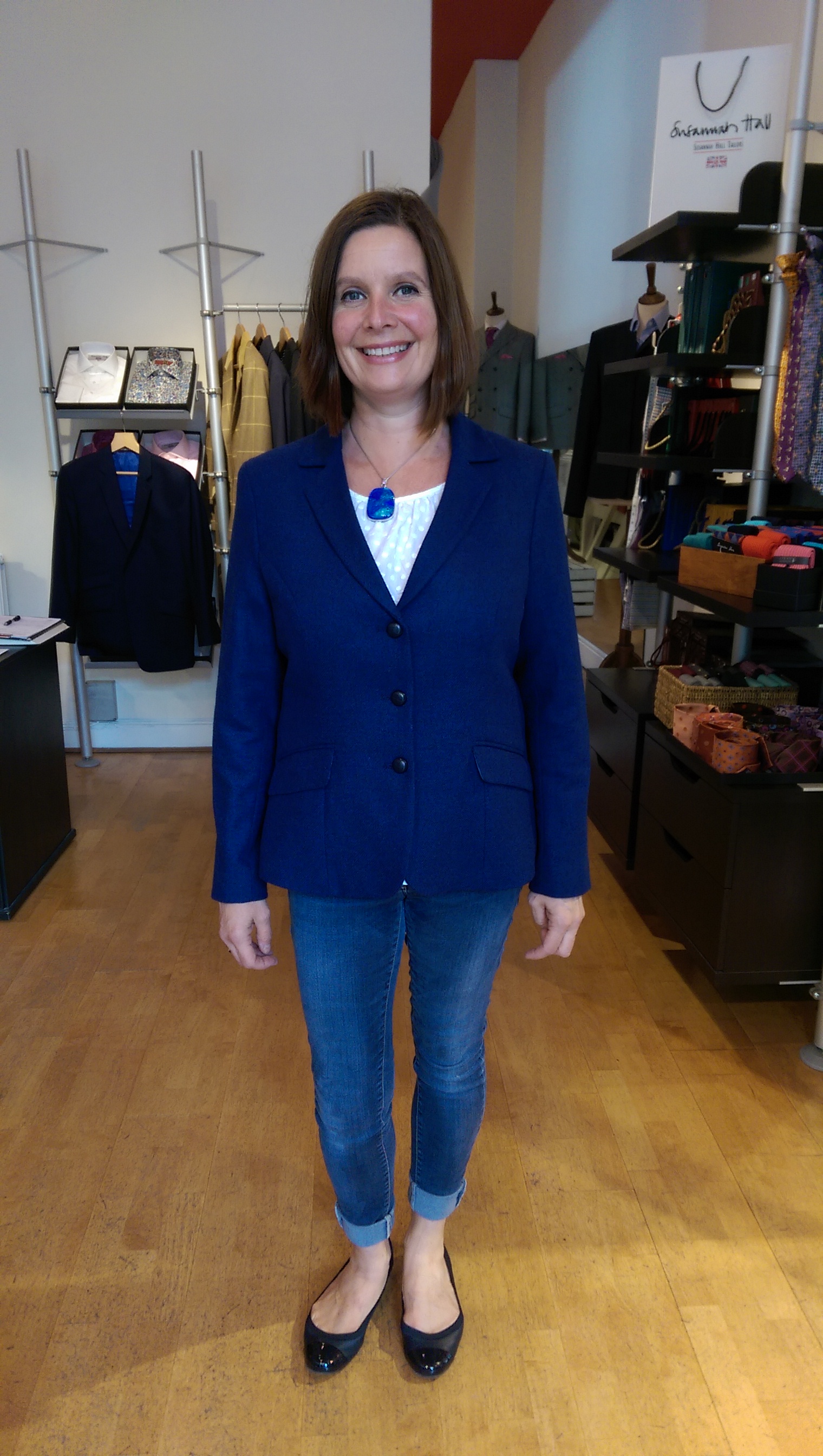 moon-blue-fabric-lambswool-susannah-hall-bespoke-ladies-tailoring-british-uk-made-jacket-womenswear.jpg