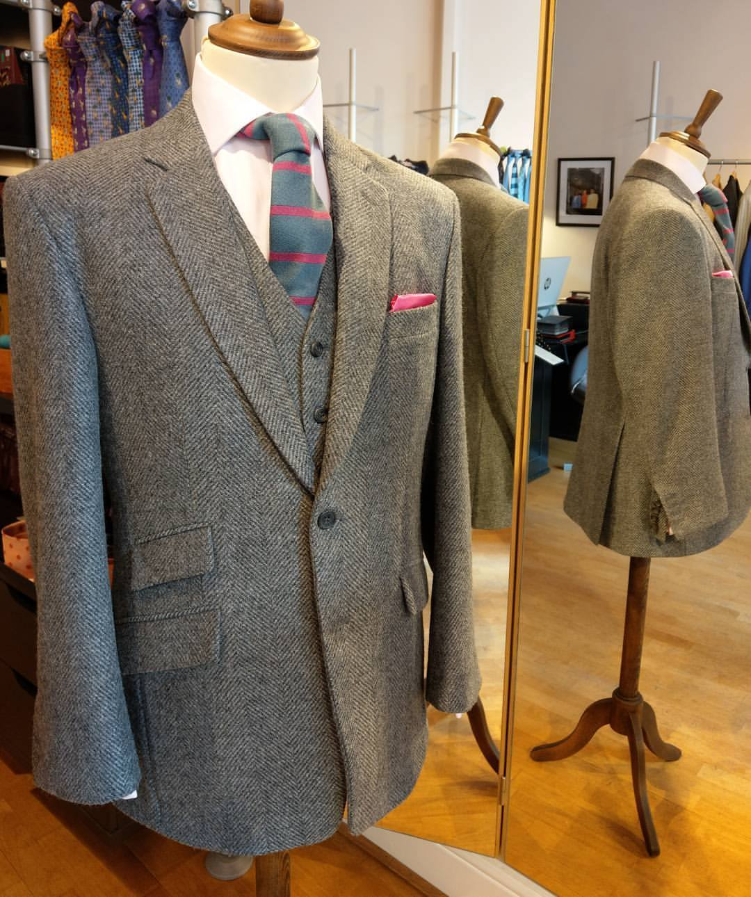grey-tweed-herringbone-woven-in-bone-susannah-hall-bespoke-suit-jacket-british-uk-made.jpg