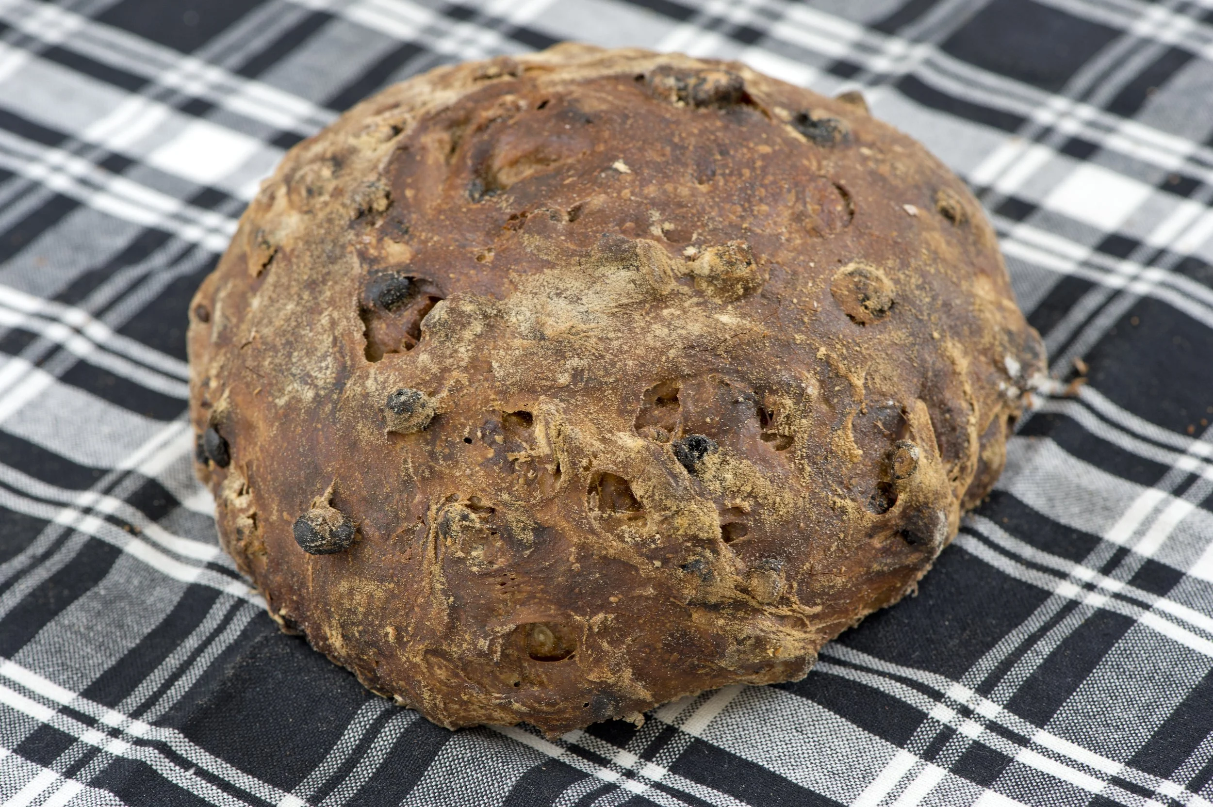 Noce Ed Uve (Raisin Nut)