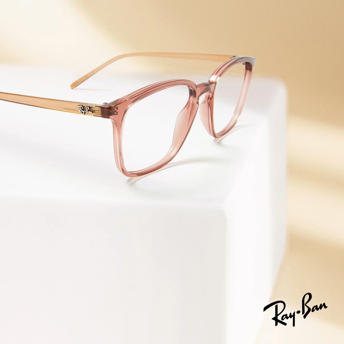 AB_Ad-collection_Lux-Ray-Ban_2023-Q4_1200x1200_V3.jpg