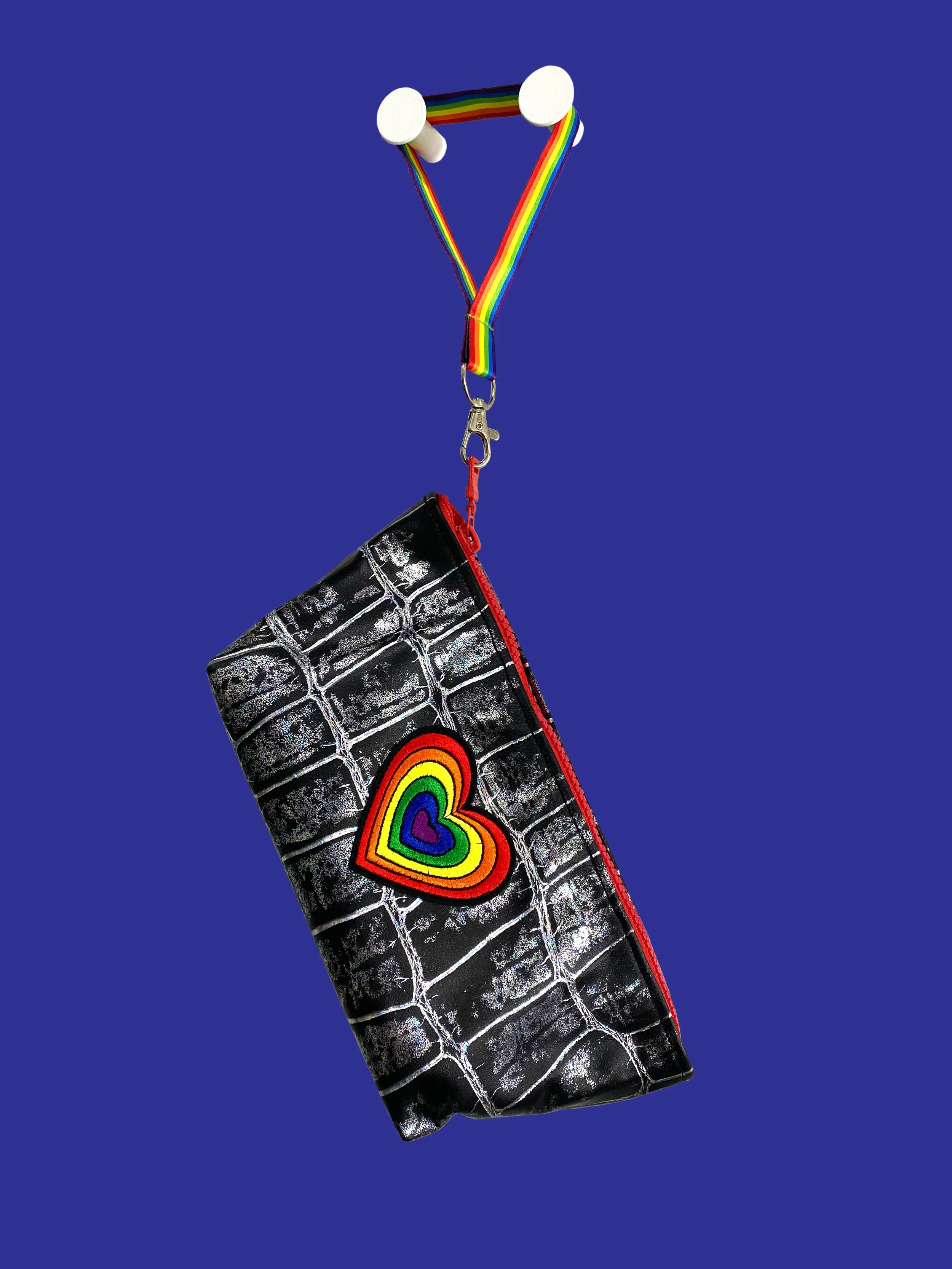 RainbowHeartClutch1.jpg