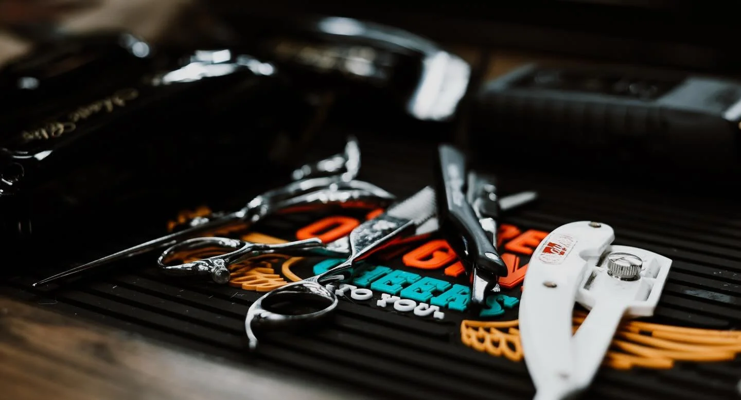 Spring Break is calling 📞&hellip; make sure your cut is ready for it. ✂️

Before you hit the beach, the boat, or the road, stop by CHOP Barbershop and get cleaned up. Fresh fades, sharp tapers, beard trims or even just a simple cut to keep you looki