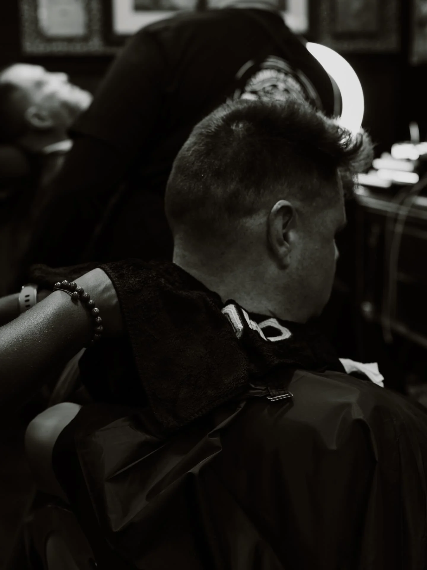 Hot towel = instant reset. ♨️

That moment it hits?
Game. Changer. 😌

At CHOP, it&rsquo;s more than a cut &mdash; it&rsquo;s the experience.

🔥 Relax
🔥 Reset
🔥 Walk out fresh

Tried it yet? Drop a 🔥 or book now 

#ChopBarbershop #HotTowelExperie