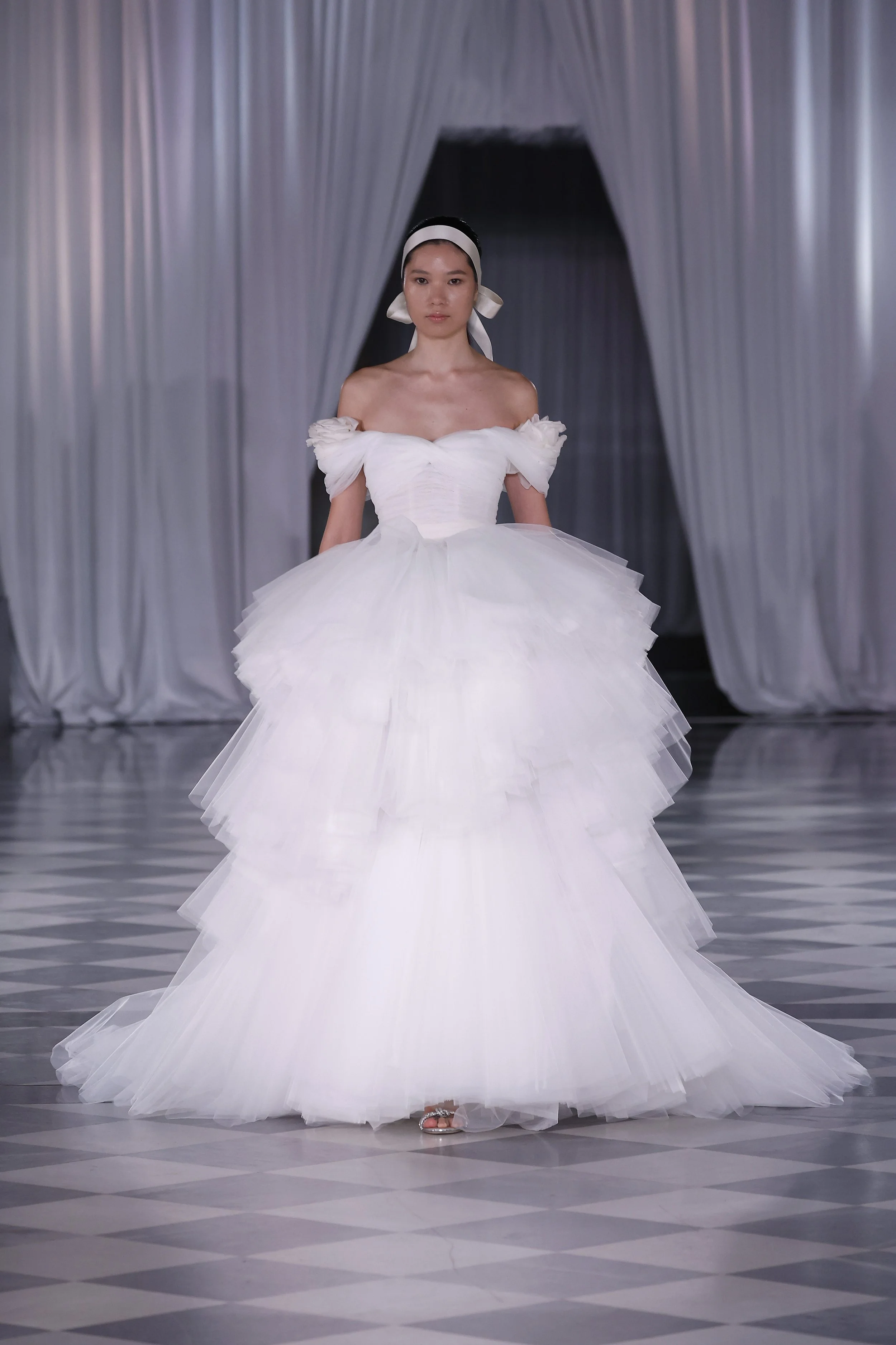jinwang bride - Giambattista Valli Bridal Collection | Designer Wedding jinwang bride - Giambattista Valli Bridal Collection | Designer Wedding