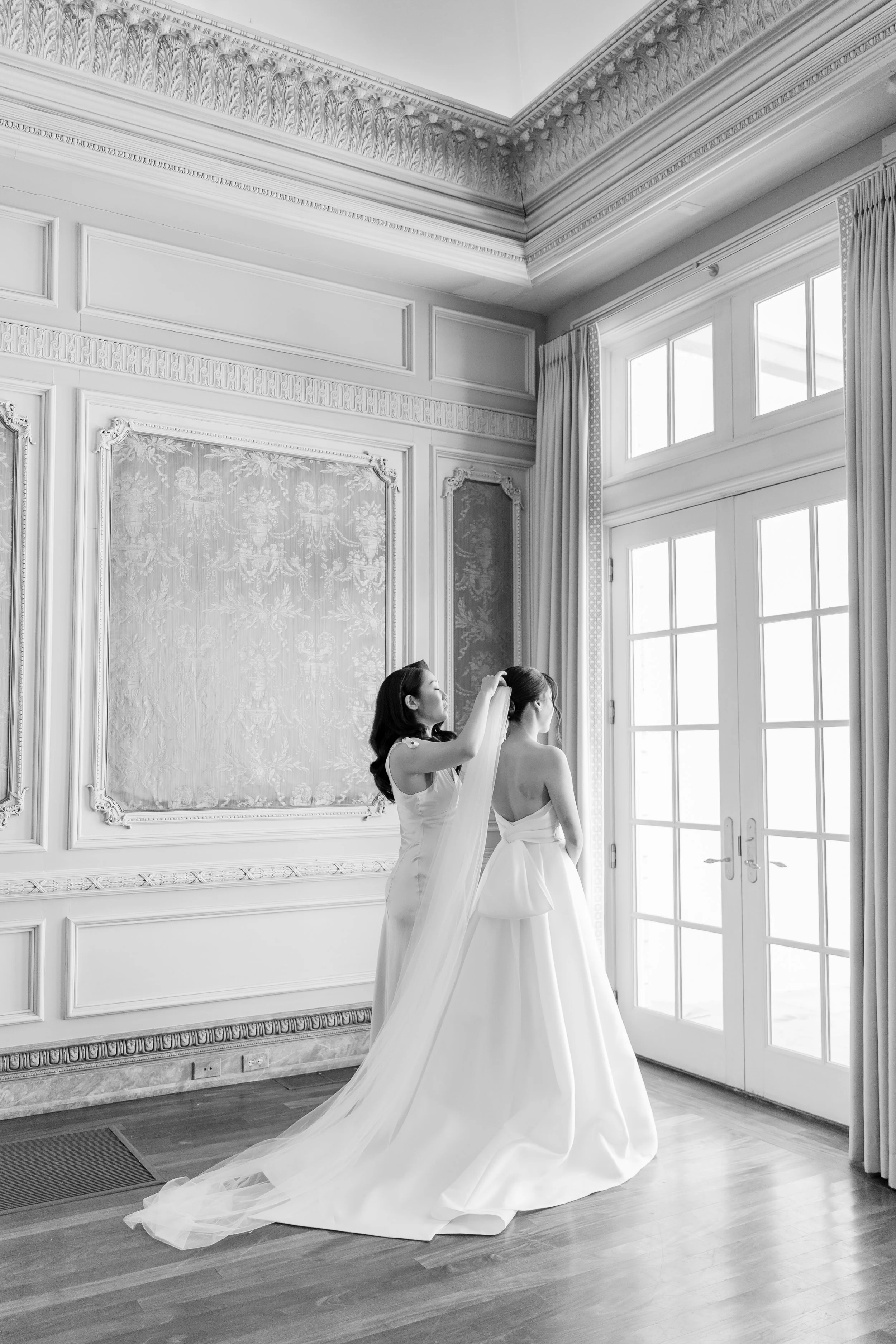 Spring Savings:  10% off + Complimentary Veil