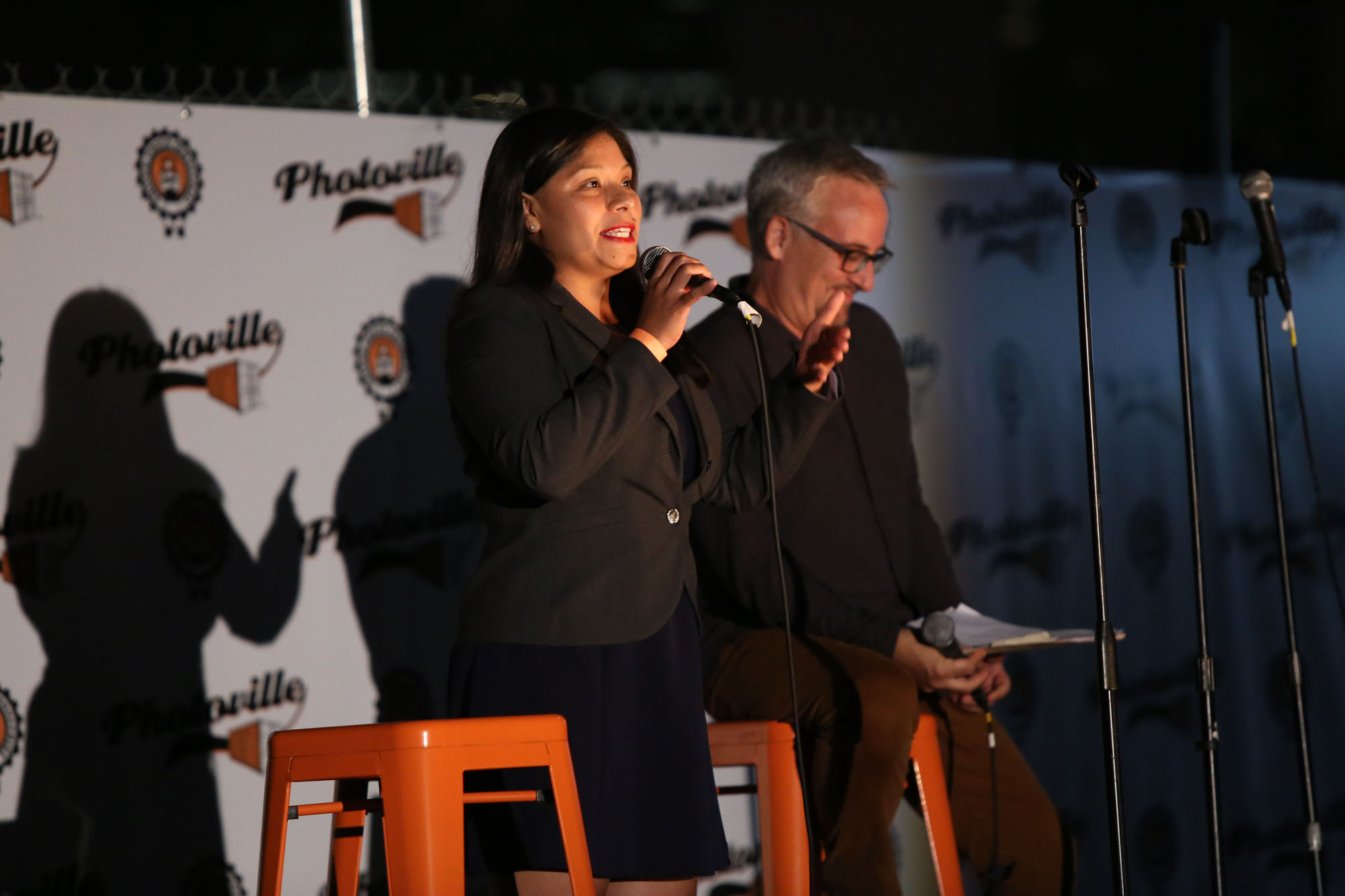  Marisol Conde-Hernandez and Tim Raphael talk about undocumented immigrants in the U.S. and their precarious position in the current political climate. (Photo by Anthony Alvarez) 