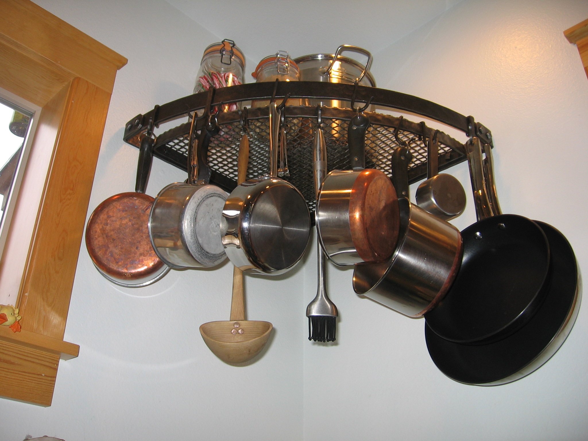 CORNER POT RACK.jpg