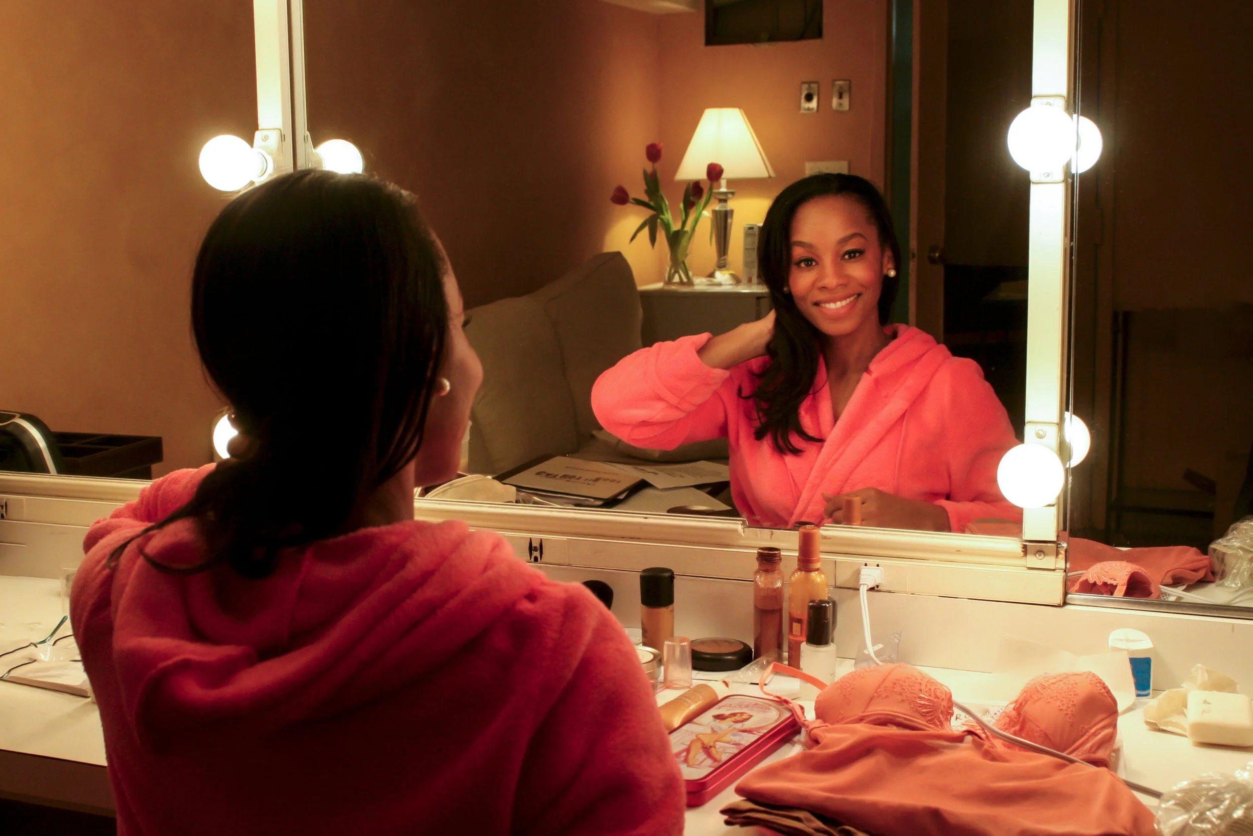 Anika Noni Rose - Cat on a Hot Tin Roof 2008 Backstage