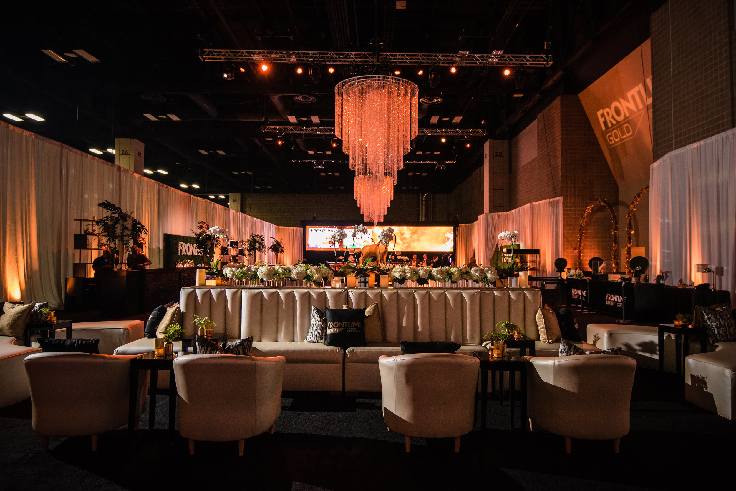Gold Lounge 
